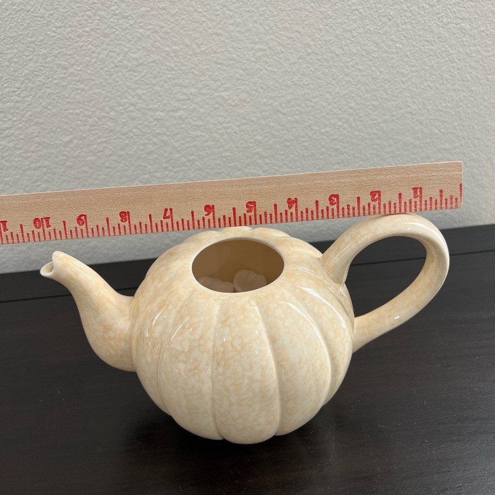 Vintage Fitz and Floyd Cream Seashell Caribbean Teapot w/ lid - Picture 8 of 8